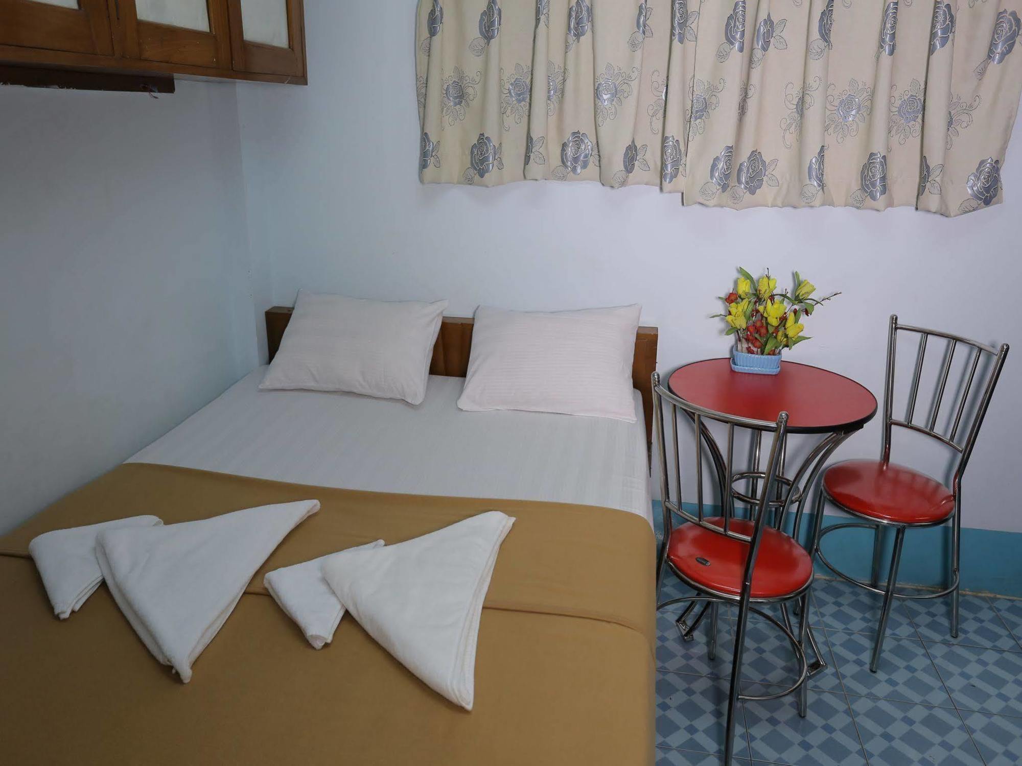 Chan Myae Thar Guest House Yangon Dış mekan fotoğraf